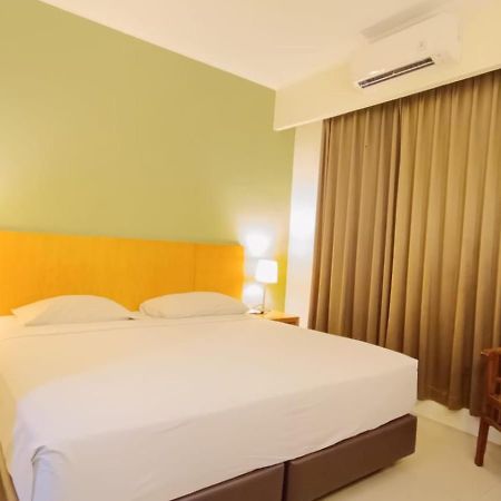 Hotel Wisata Палембанг Екстериор снимка