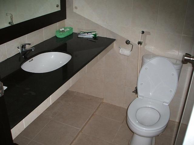 Hotel Wisata Палембанг Стая снимка