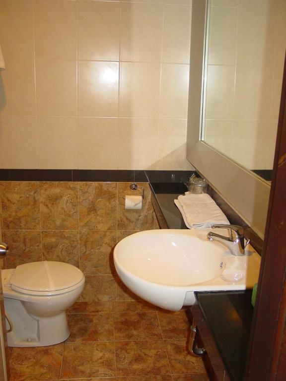 Hotel Wisata Палембанг Стая снимка