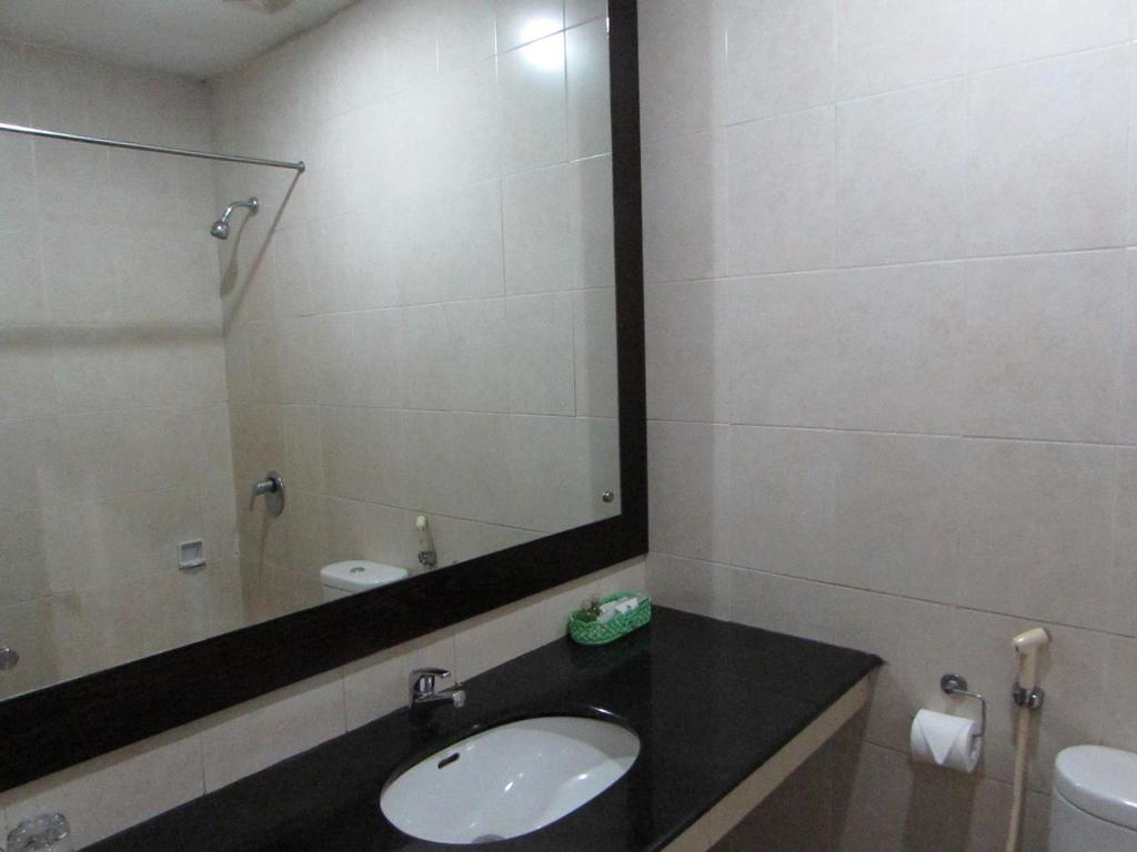 Hotel Wisata Палембанг Стая снимка