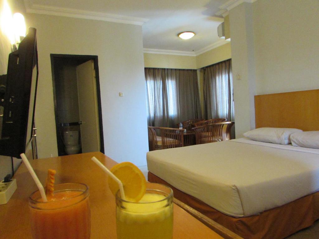 Hotel Wisata Палембанг Екстериор снимка