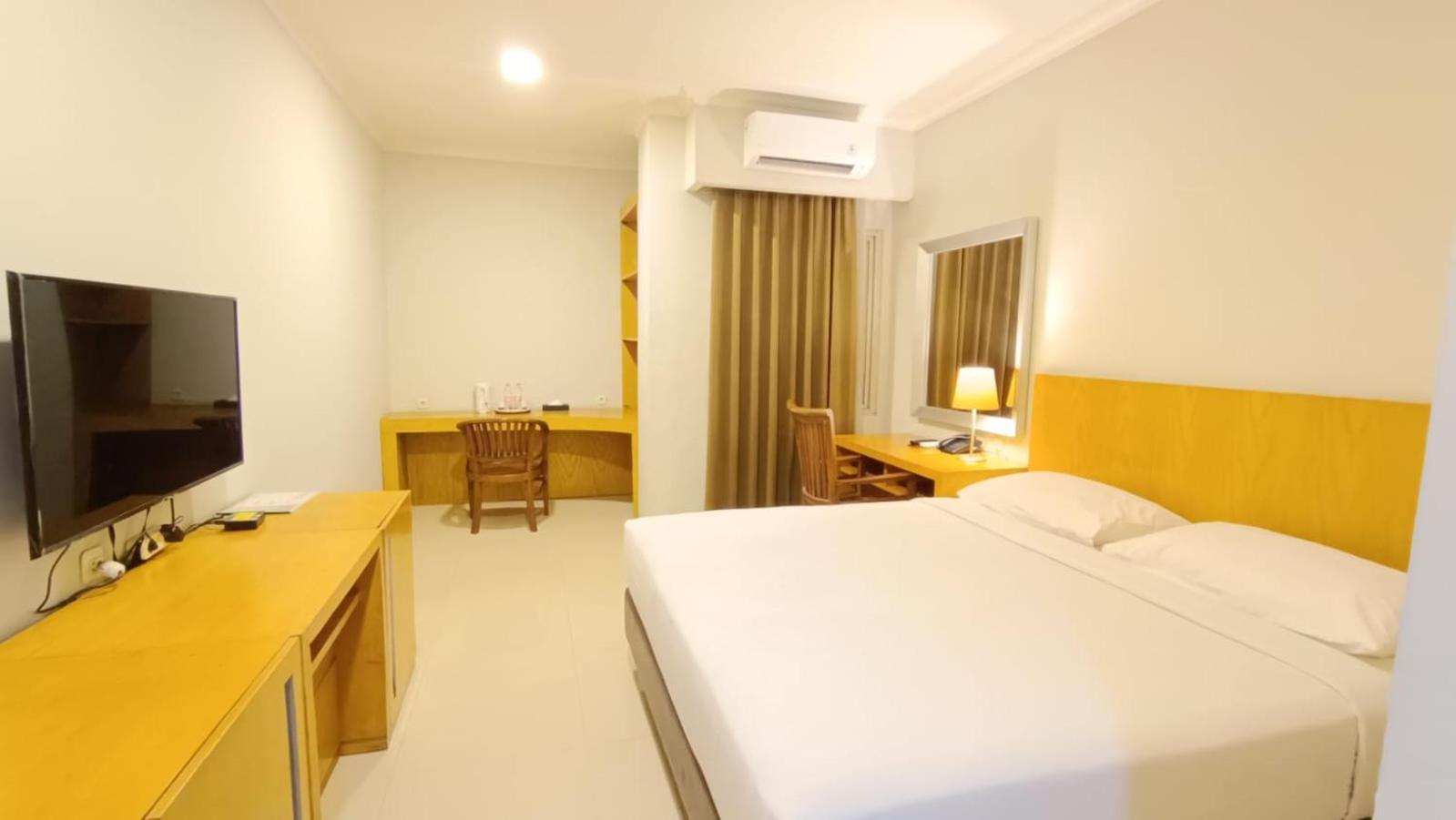 Hotel Wisata Палембанг Екстериор снимка